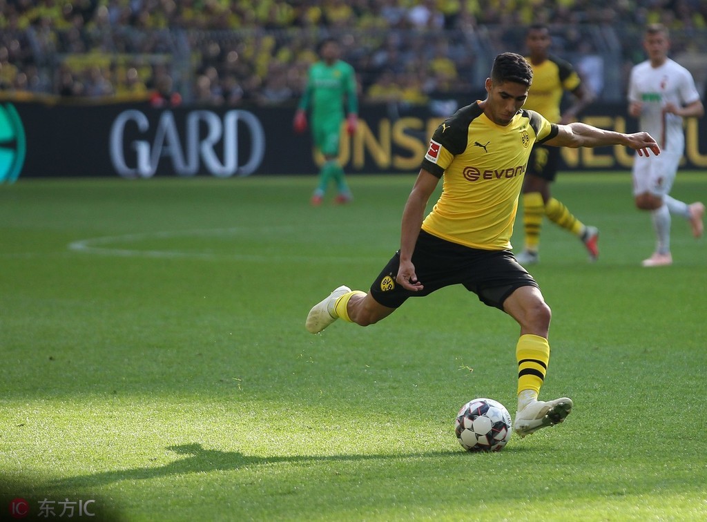 马德里竞技轻取那不勒斯，阿什拉夫关键制胜