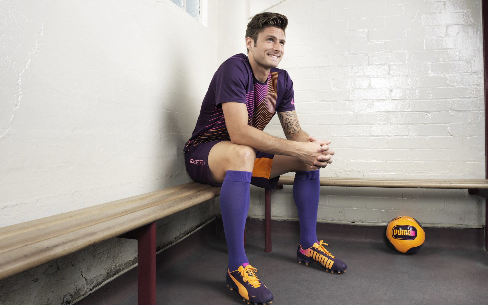 开云体育在线-哈兰德评分拉满之夜，当蓝黑军团遭遇北欧飓风